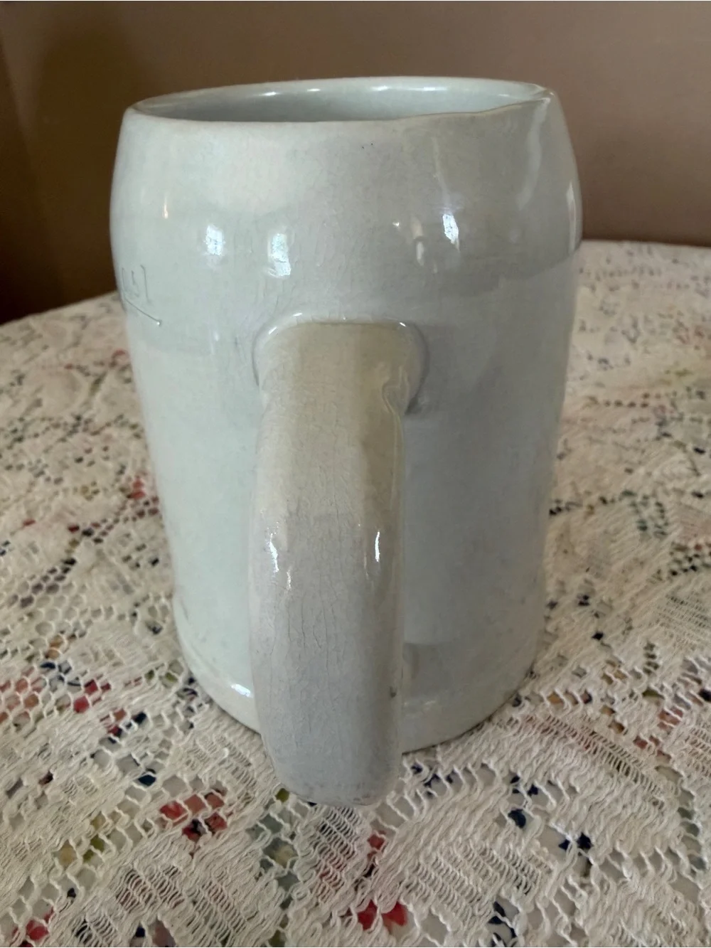 Löwenbräu München Ceramic Stein in White with Blue & Gold Crest